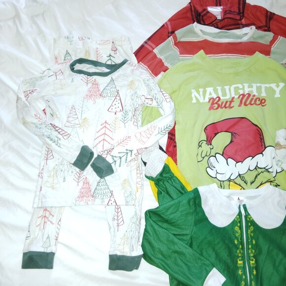 BIG LOT OF CLOTHES CHRISTMAS PAJAMAS SETS FOOTIES BURTS BEES GRINCH~BOYS SIZE 5T - Picture 4 of 4